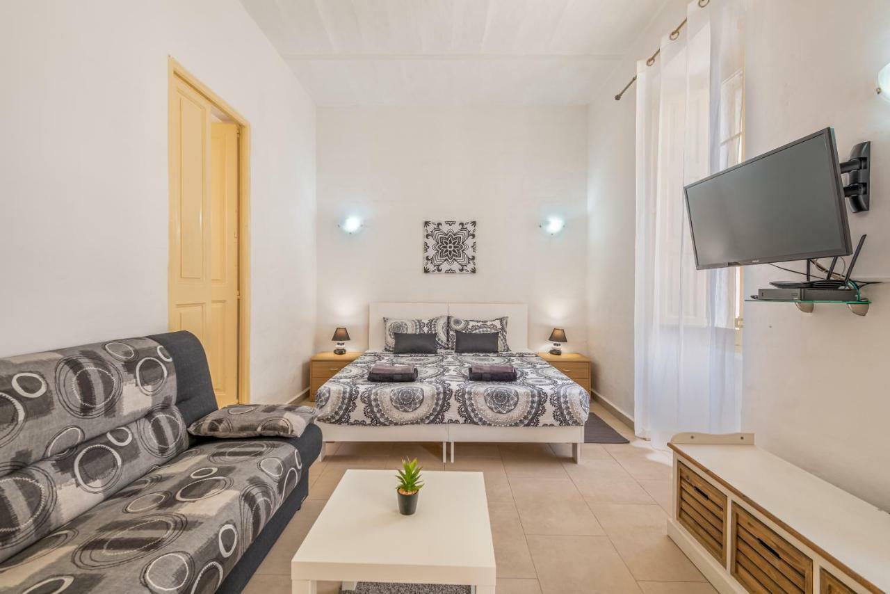Traditional Maltese Townhouse Hotel Sliema Ngoại thất bức ảnh