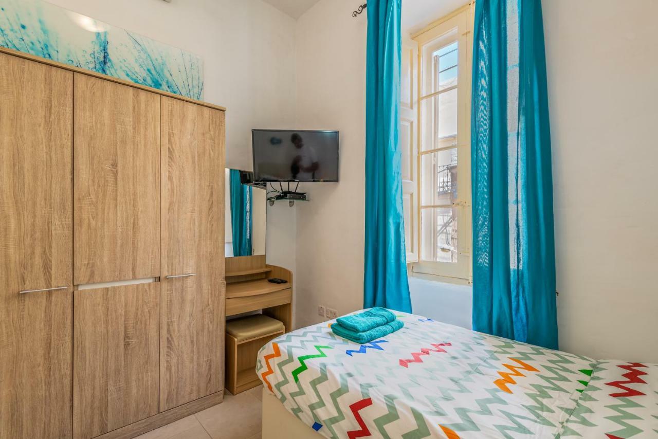 Traditional Maltese Townhouse Hotel Sliema Ngoại thất bức ảnh