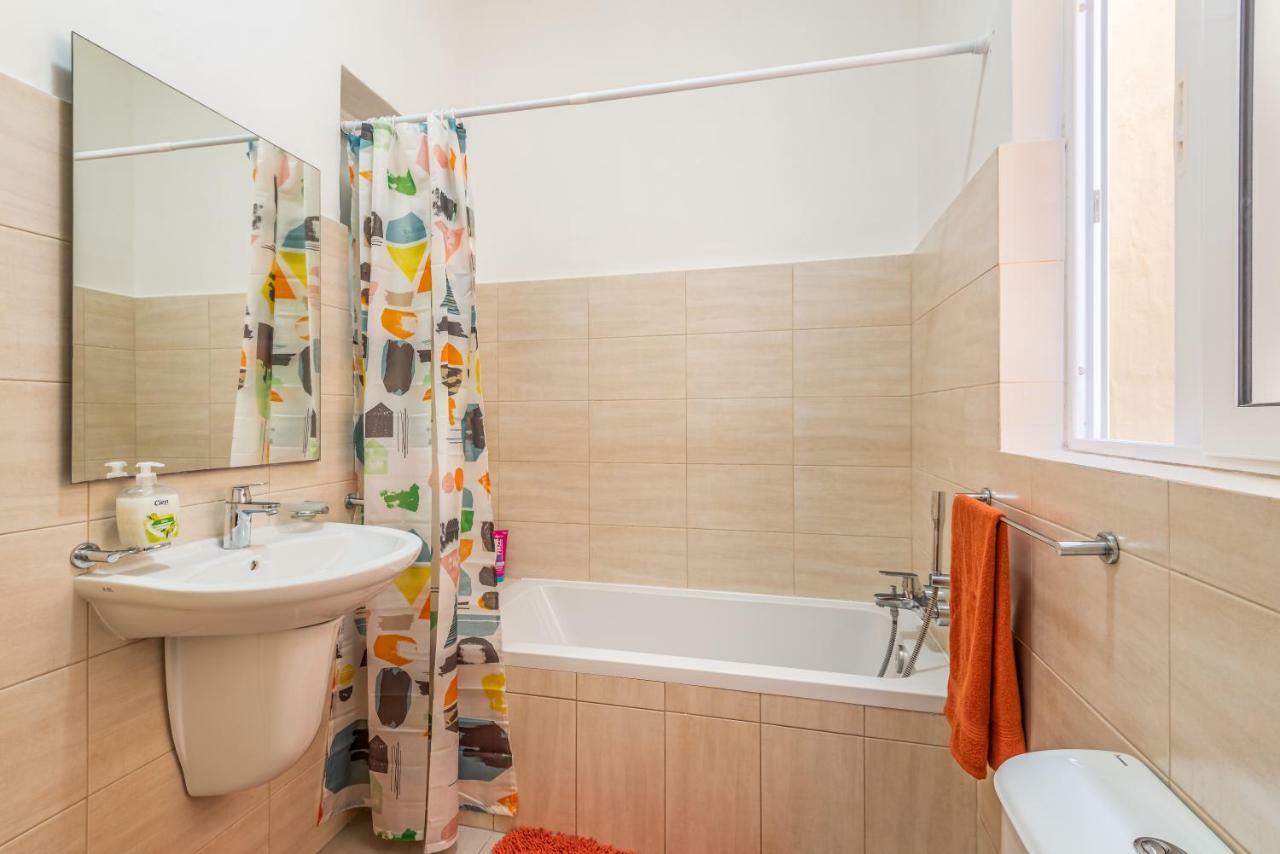 Traditional Maltese Townhouse Hotel Sliema Ngoại thất bức ảnh